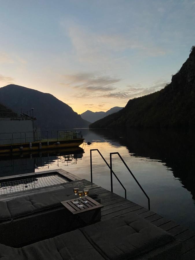 Floating House Perucac Apartman Kültér fotó
